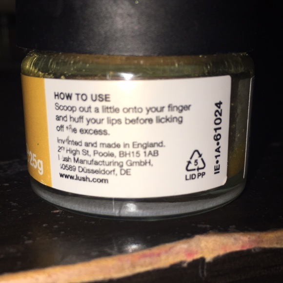 Lush salted caramel kitchen lip scrub RARE! - Picture 8 of 8